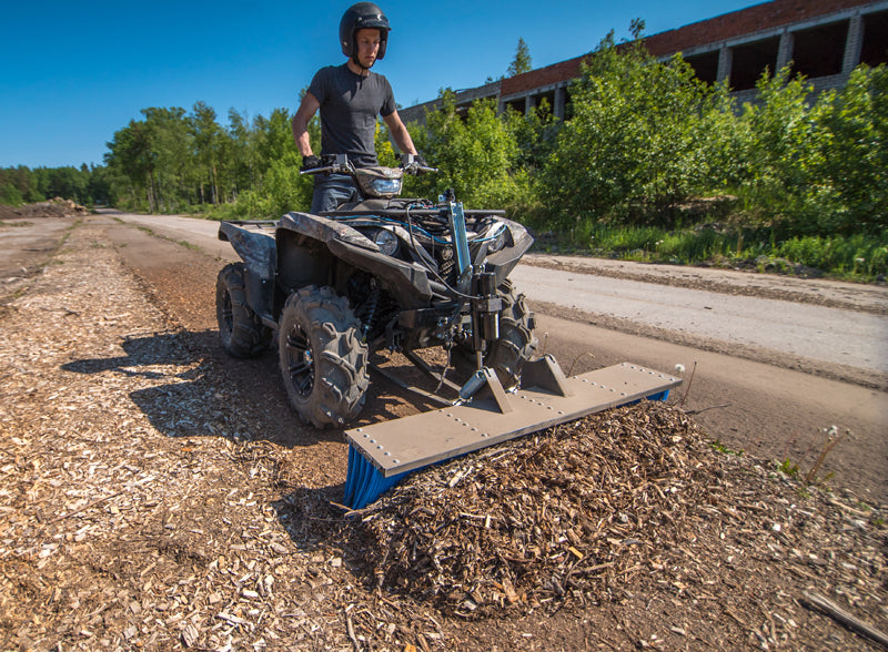 Universal Push Broom: 1500 Mm / 59 In: (Mid-Mount System)
