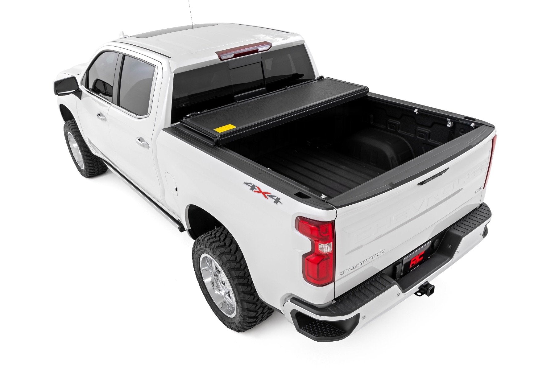 Hard Low Profile Bed Cover | 6'7" Bed | Chevy/GMC Sierra 1500 (19-25)/Silverado 1500 (19-25)
