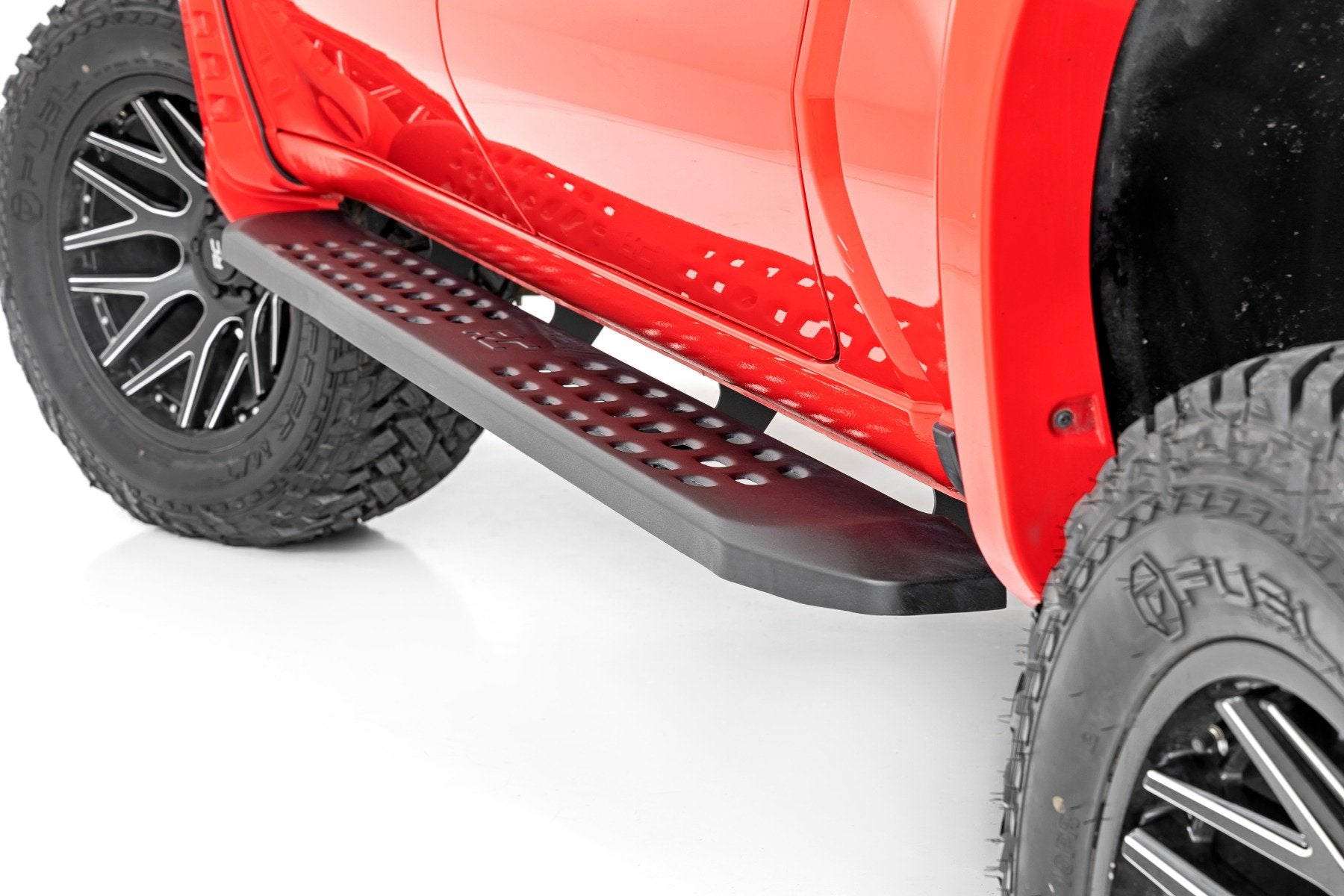 Rough Country RPT2 Running Boards | Crew Cab | Black | Chevy/GMC 1500/2500HD (19-23)