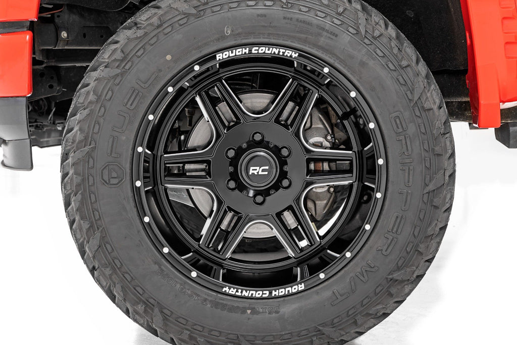 Rough Country 92 Series Wheel | Machined One-Piece | Gloss Black | 18x9 | 6x5.5 | +18mm