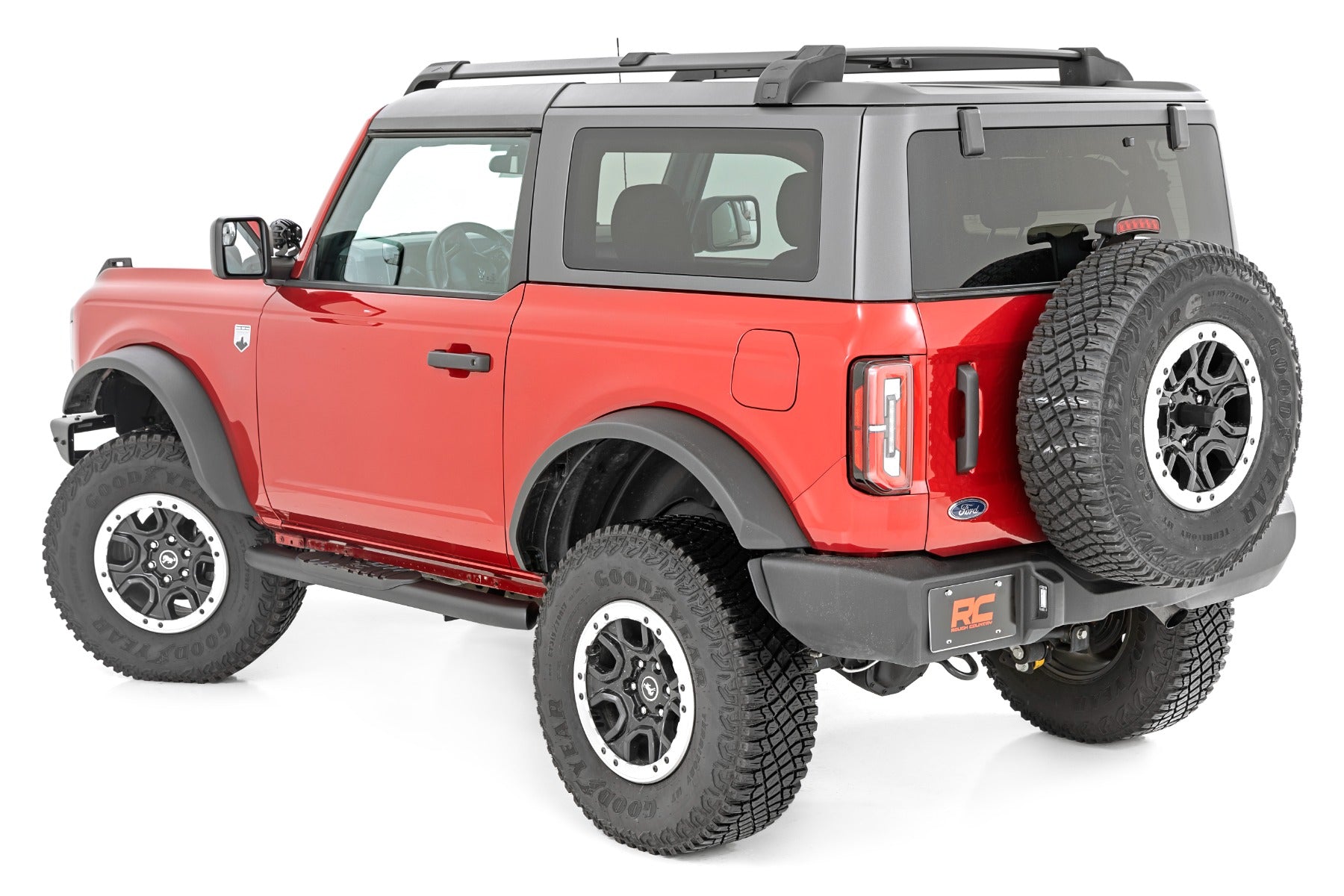 Rough Country Oval Nerf Steps | 2-Door | Black | Ford Bronco (2 Door) 4WD (21-23)