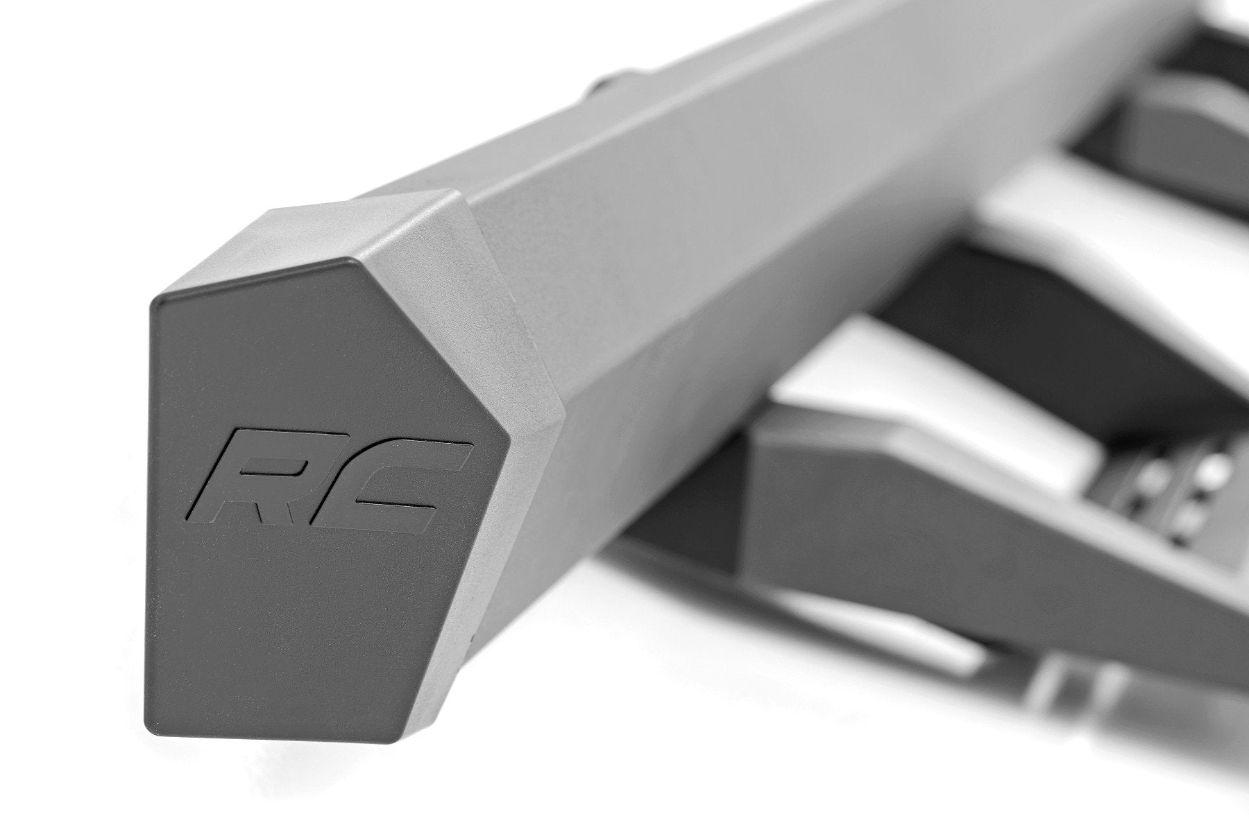 Rough Country SRX2 Adj Aluminum Step | Crew Cab | Chevy/GMC 1500/2500HD/3500HD (07-18)