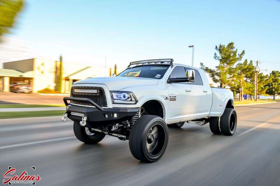 2010-2018 Ram 2500 Stealth Front Non-Winch Bumper Pre-Runner Guard - Texture Black
