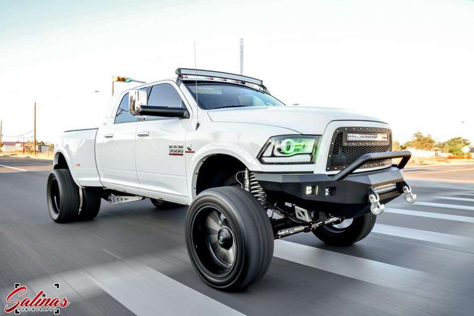 2010-2018 Ram 2500 Stealth Front Non-Winch Bumper Pre-Runner Guard - Texture Black
