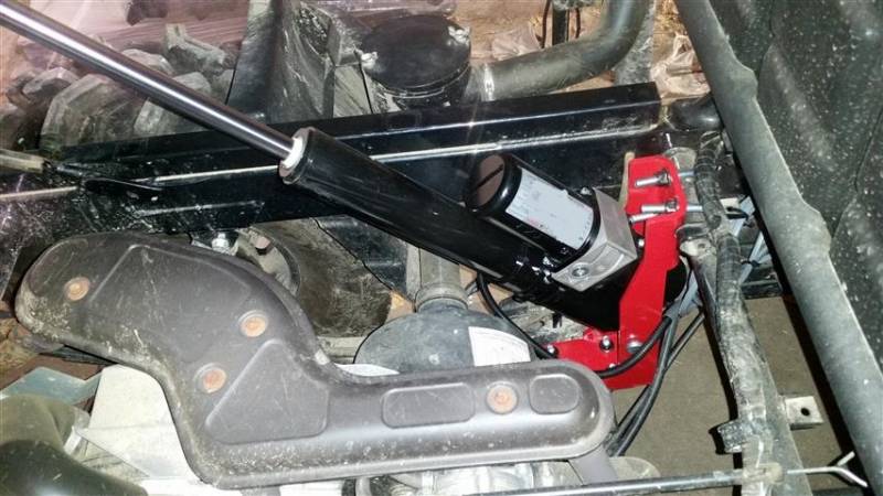 Kawasaki Mule 4000/4010 Bed Lift Kyb Lift Cylinder W/ Mounting Brackets