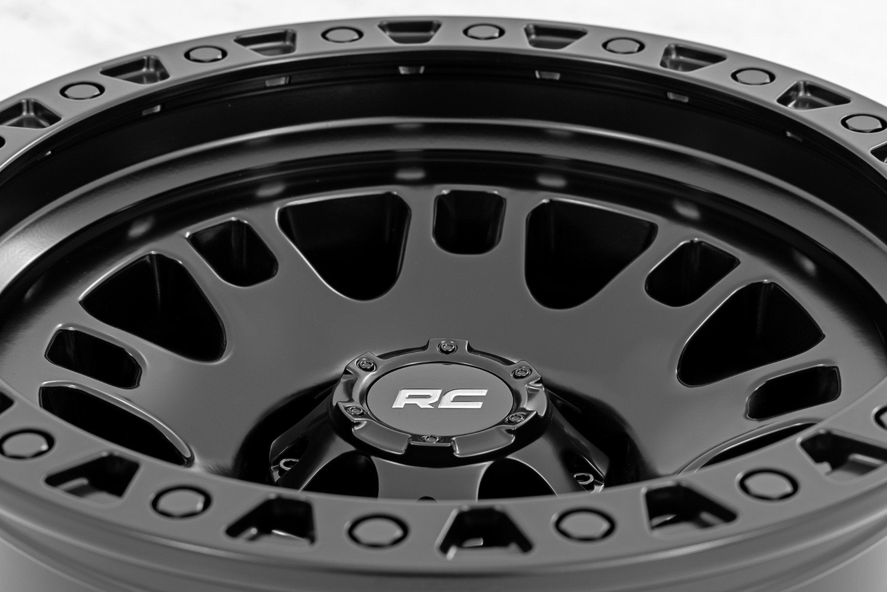 Rough Country 82 Series Wheel | One-Piece | Semi Gloss Black | 18x9 | 6x5.5 | 0mm