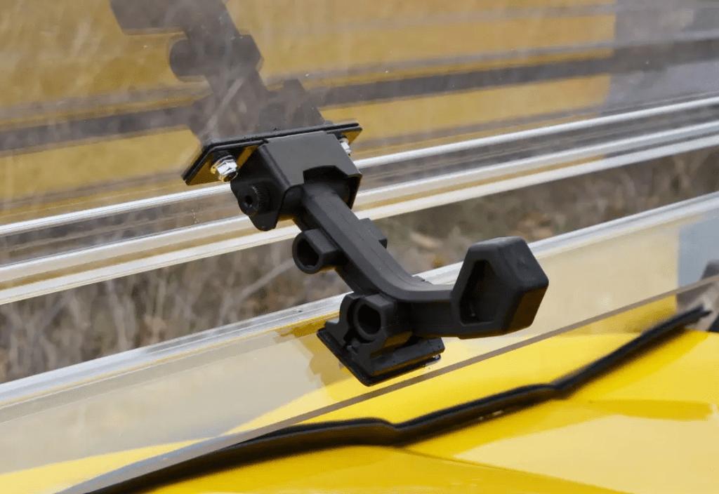 Can - Am Commander Scratch Resistant Flip Windshield (2011 - 2020) - Offroad Armor