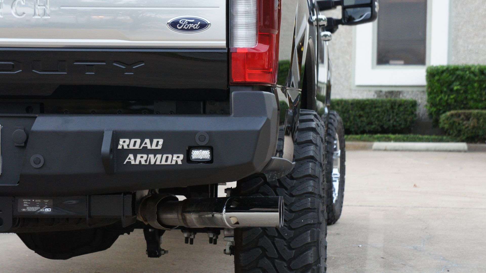 2017+ Ford F-250 Stealth Rear Winch Bumper - Texture Black Warn M8000 Or 9.5Xp