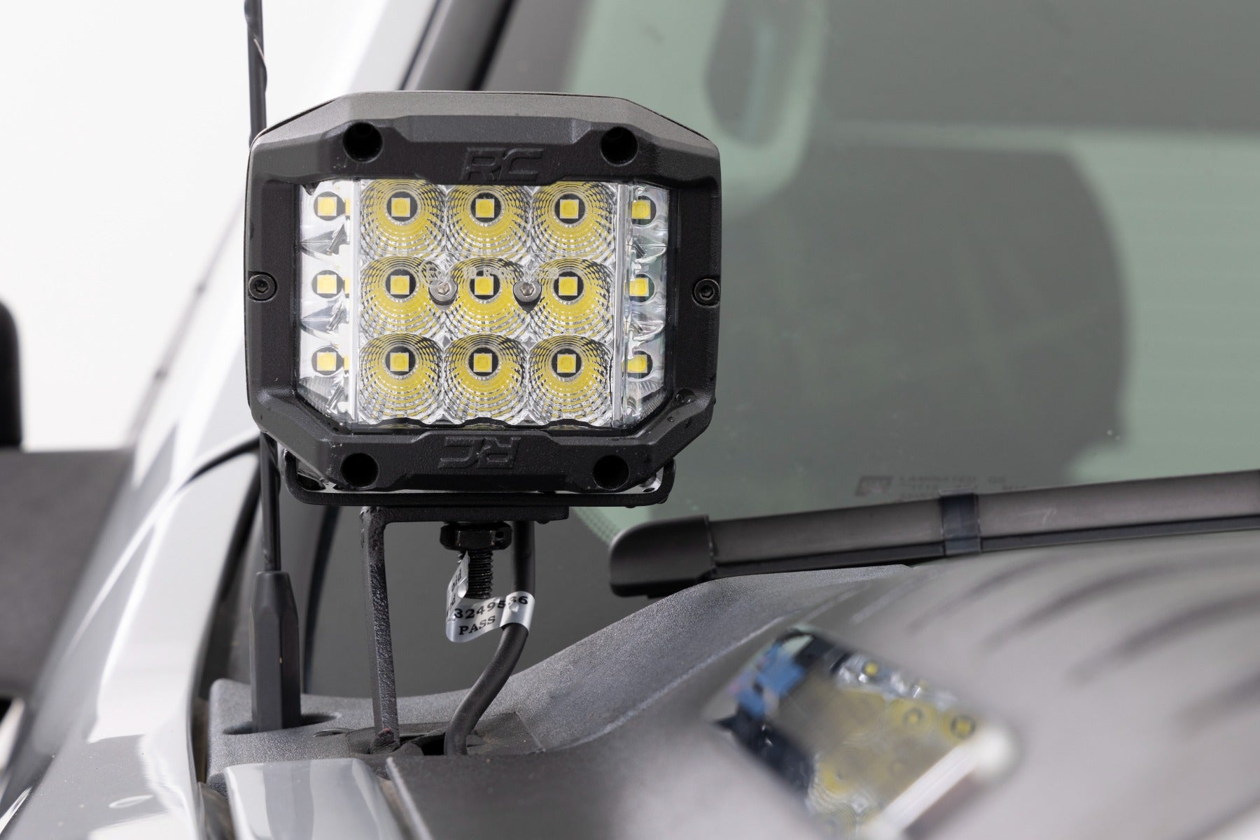 Rough Country LED Light | Ditch Mount |  3" OSRAM | Wide | Chevy 1500 & Chevy/GMC 2500HD/3500HD (07-14)
