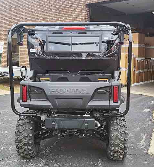 Honda Pioneer 1000 – 3/5 Cab Kit