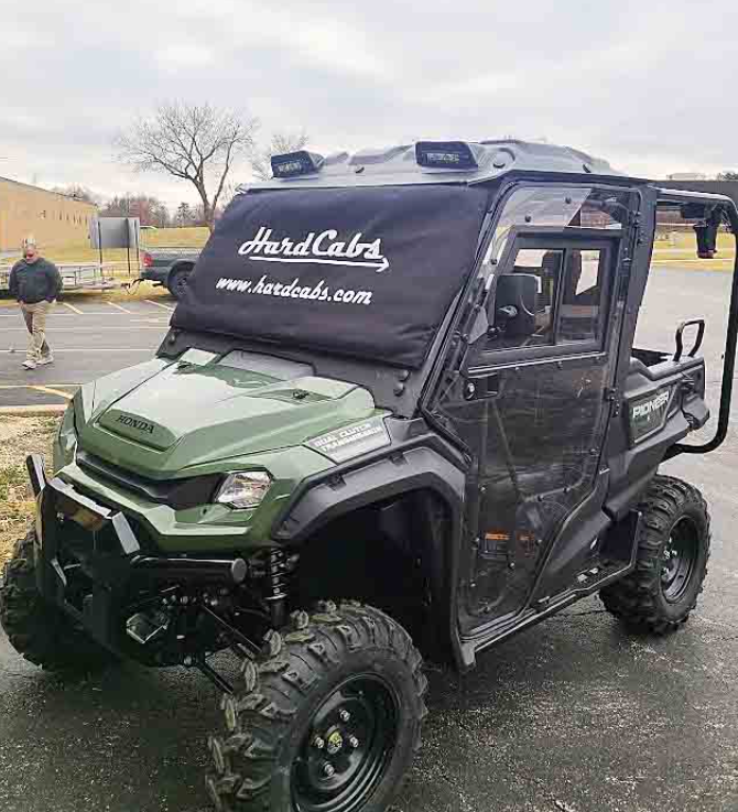 Honda Pioneer 1000 – 3/5 Cab Kit