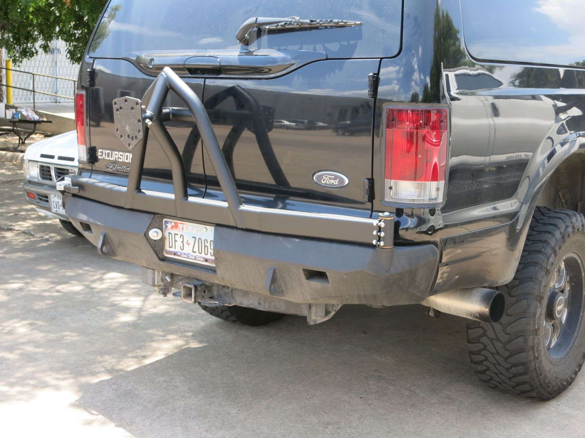 1999-2007 Ford Excursion Stealth Rear Winch Bumper With Tire Carrier - Texture Black Warn M8000 Or 9.5Xp