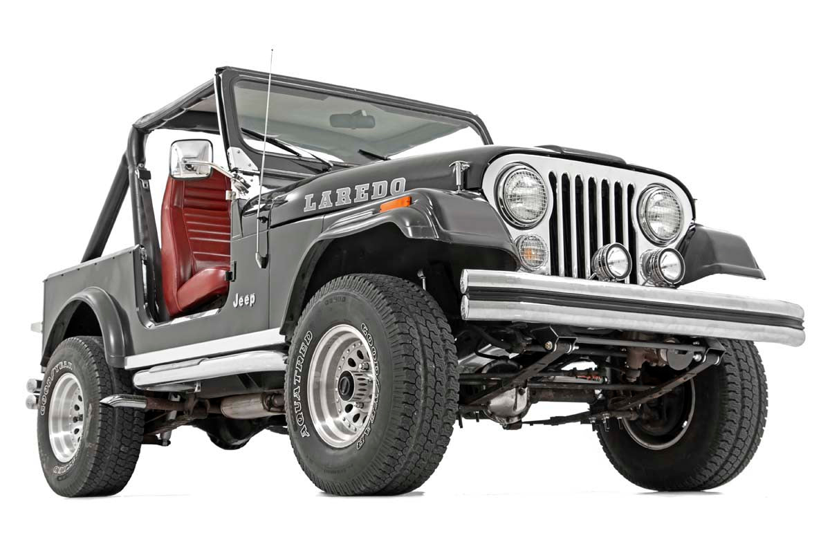 Rough Country Front Shackle Reversal Kit | Jeep CJ 7 4WD (1976-1986)
