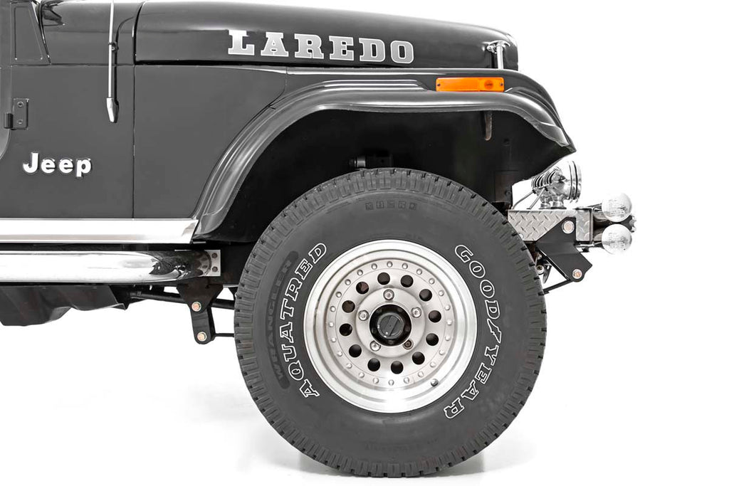 Rough Country Front Shackle Reversal Kit | Jeep CJ 7 4WD (1976-1986)