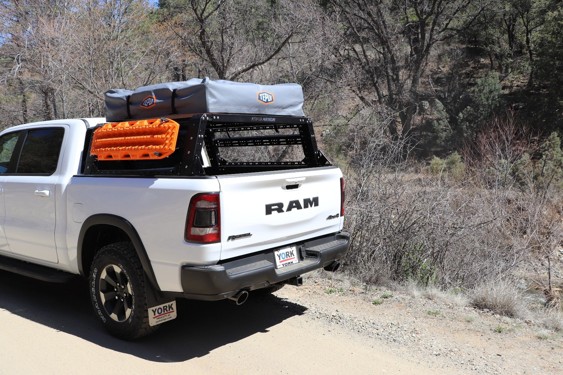 2009-2014 Ford F-150 Treck 5 1/2 To 6Ft. Full-Size Truck Beds - Adjustable Bed Rack System (505Brs-Brktkit Included) - Texture Black