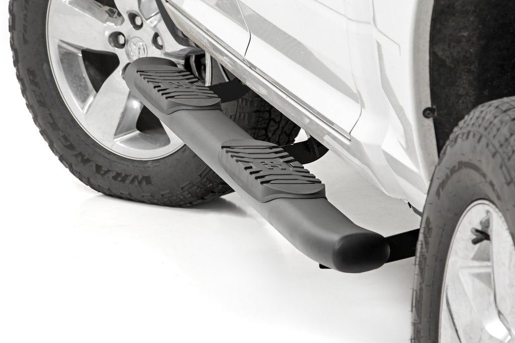 Rough Country Oval Nerf Step | Crew Cab | Black | Ram 1500 (10-18)/2500 (10-23)