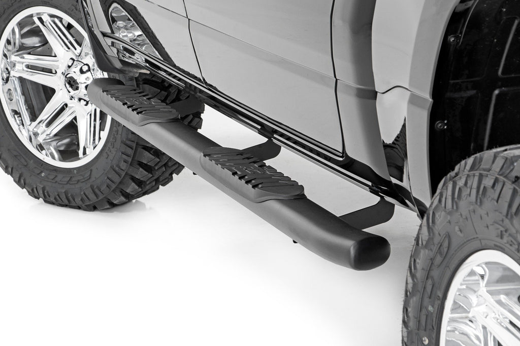 Rough Country Oval Nerf Step | Crew Cab | Black | Ram 1500 (19-23)/1500 TRX (21-23)