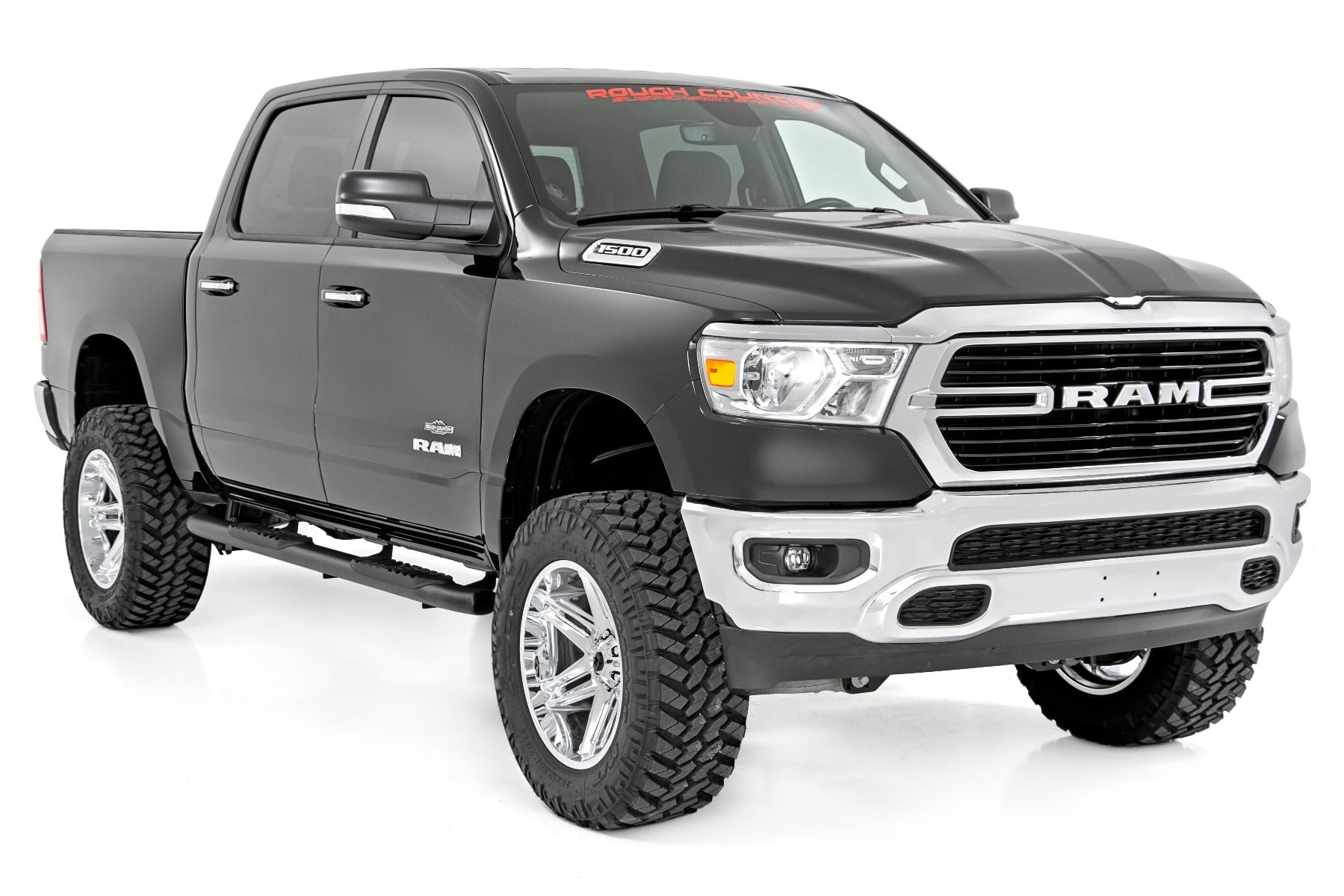 Rough Country Oval Nerf Step | Crew Cab | Black | Ram 1500 (19-23)/1500 TRX (21-23)