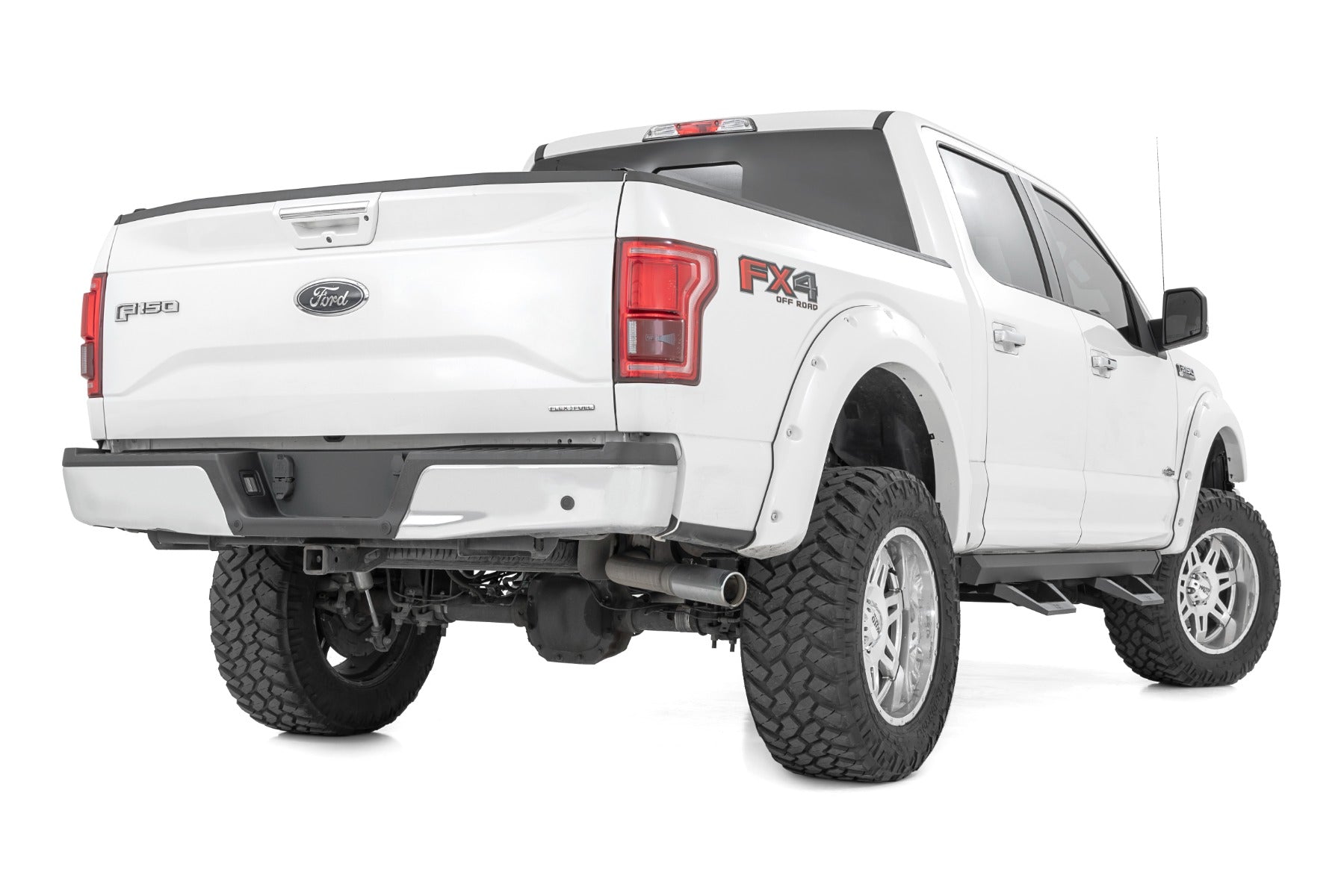 Rough Country SRX2 Adj Aluminum Step | Crew Cab | Ford F-150/F-150 Lightning/Super Duty (15-23)
