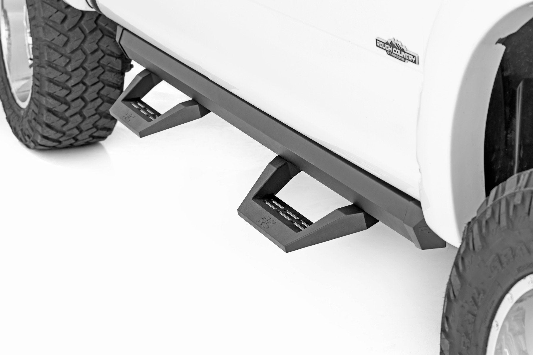 Rough Country SRX2 Adj Aluminum Step | Crew Cab | Ram 1500 (09-18)/2500 (10-18)