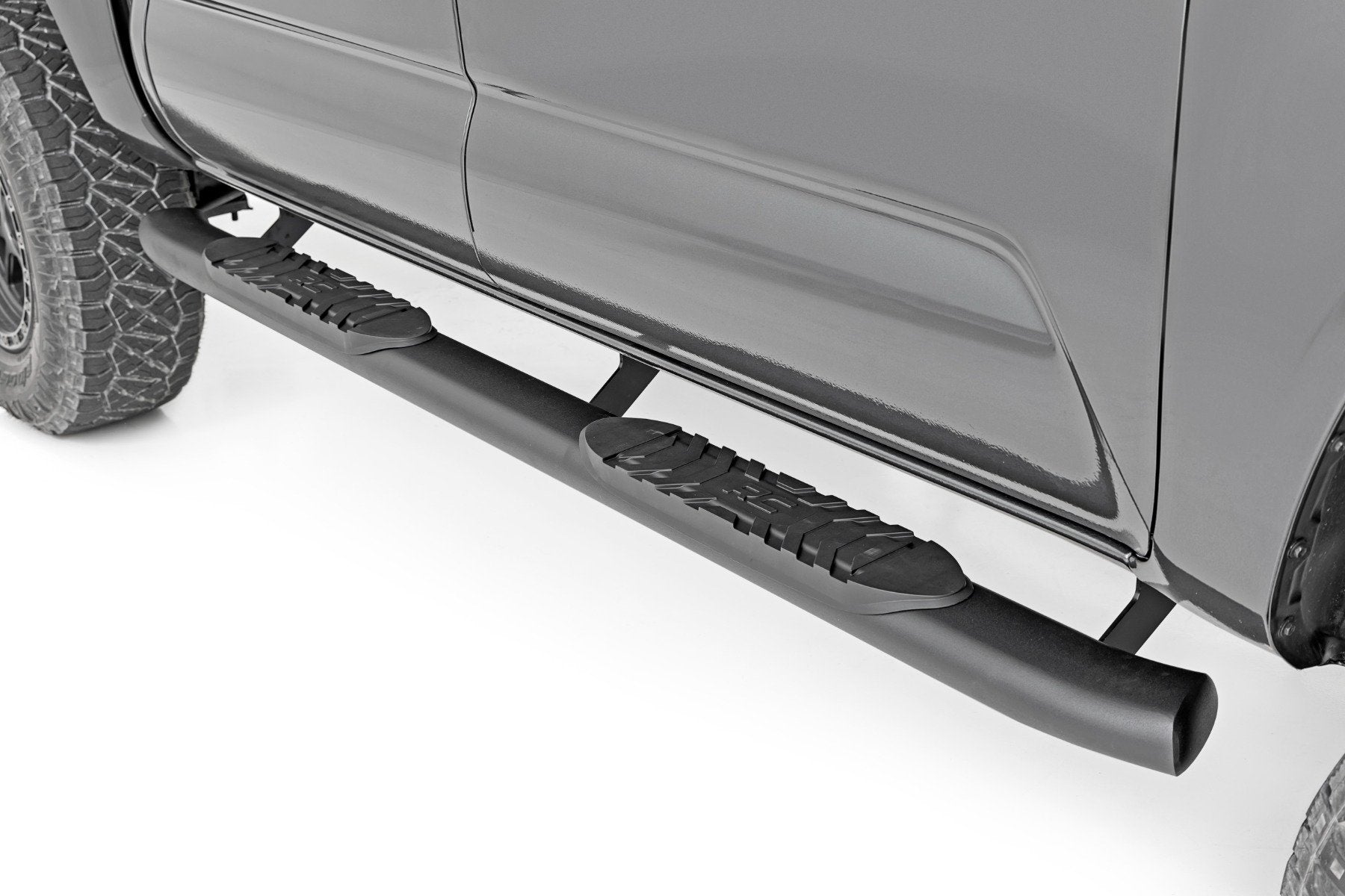 Rough Country Oval Nerf Step | Double Cab | Black | Toyota Tacoma 2WD/4WD (05-23)