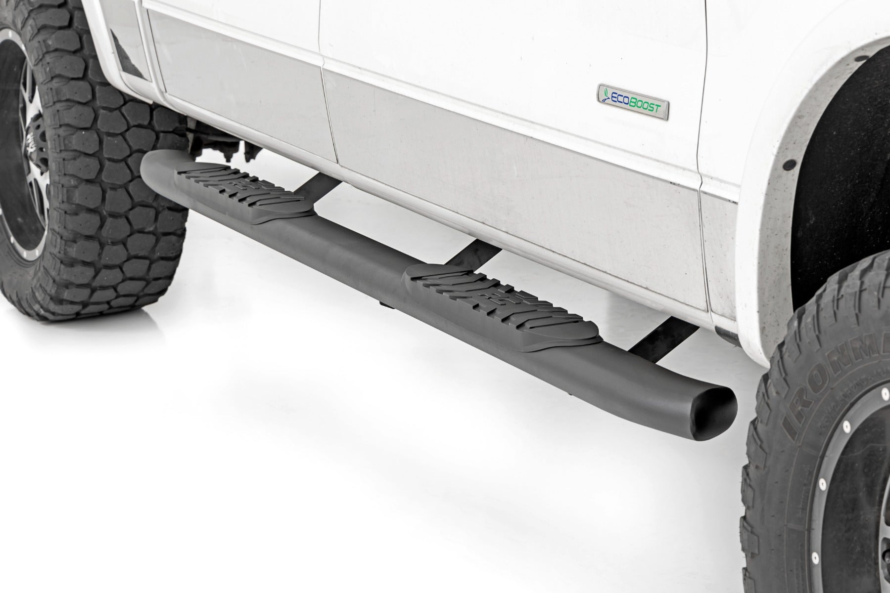 Rough Country Oval Nerf Step | Crew Cab | Black | Ford F-150 2WD/4WD (2009-2014)