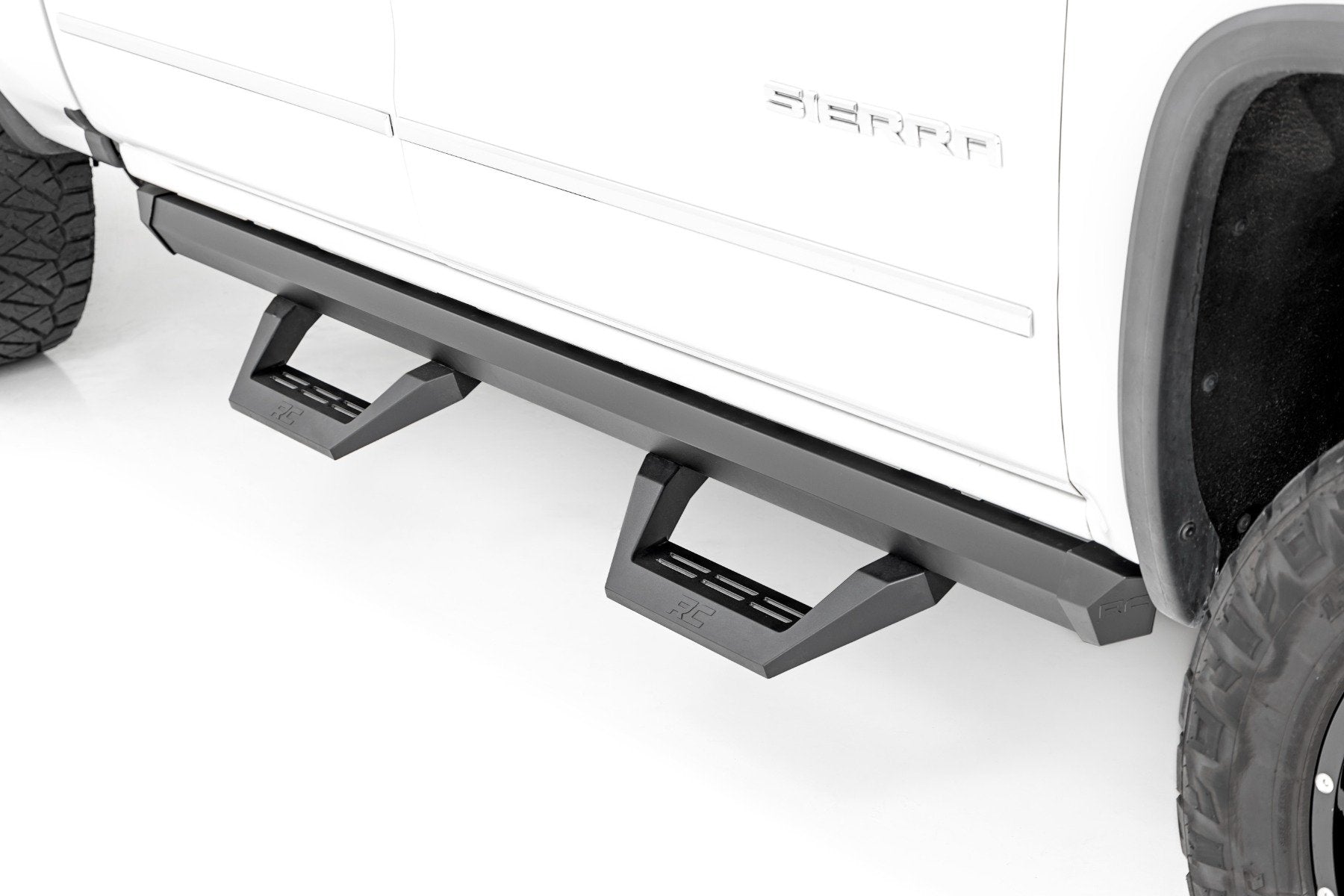 Rough Country SRX2 Adj Aluminum Step | Crew Cab | Chevy/GMC 1500/2500HD/3500HD (07-18)