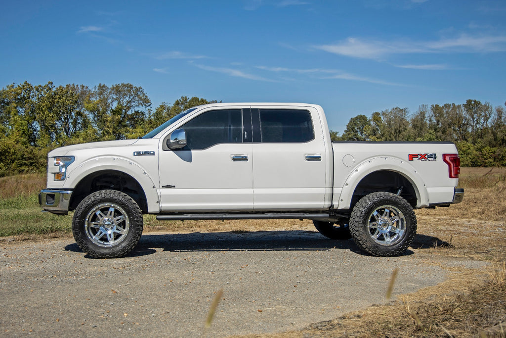 Rough Country Oval Nerf Step | Crew Cab | Black | Ford F-150 (15-23)/F-150 Lightning (2022)