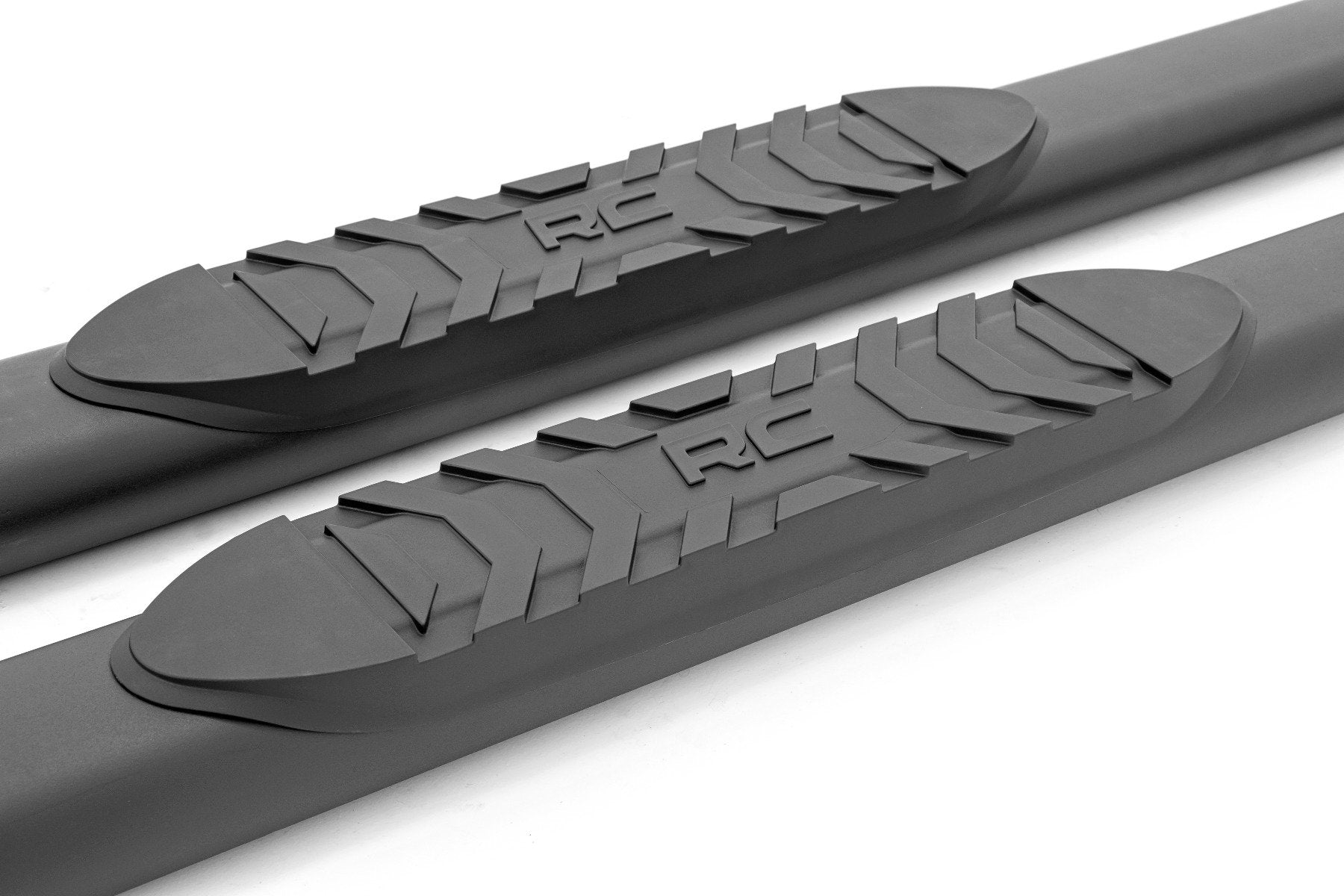 Rough Country Oval Nerf Step | Double Cab | Black | Toyota Tacoma 2WD/4WD (05-23)