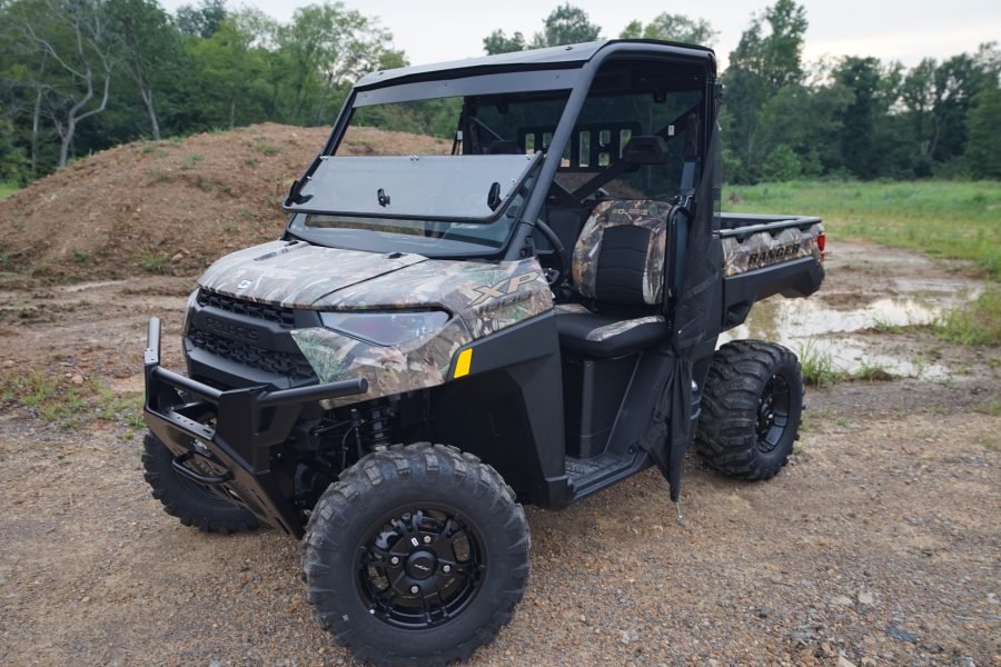 Ranger 900 & 1000 Fold Down Windshield •Fits 2013 - Up 900 and 1000 XP and SOHC •2015 - 2016 570 Full - Size Pro Fit - Offroad Armor