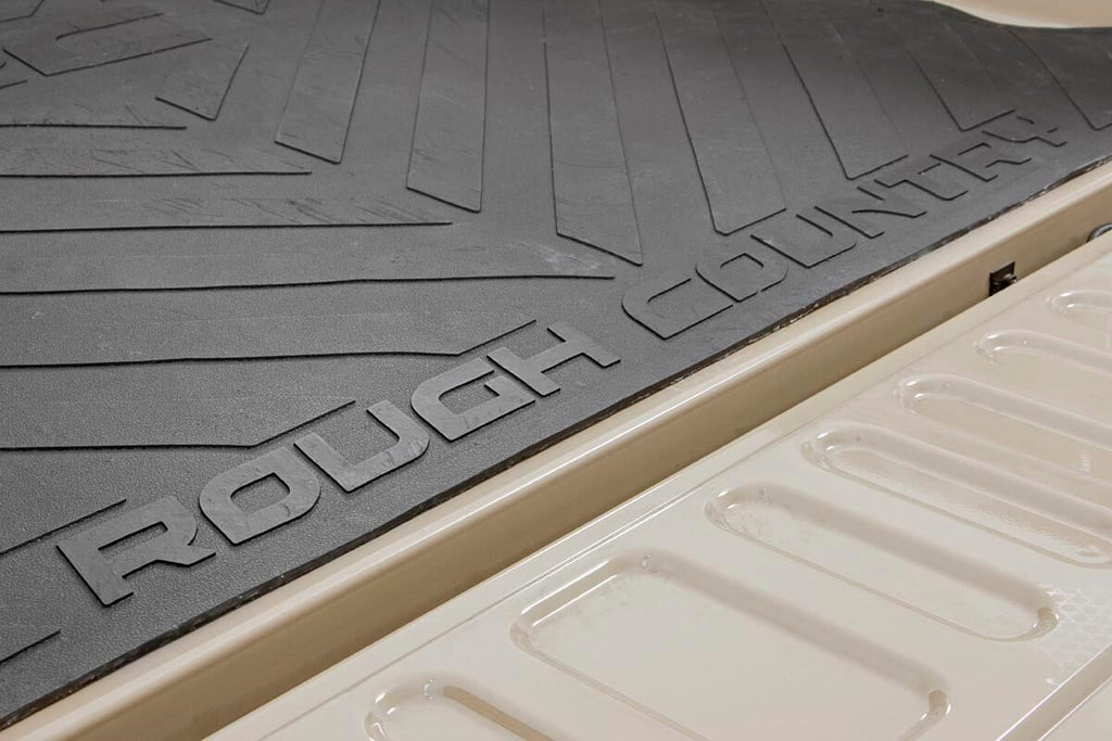 Bed Mat | 8' Bed | RC Logo | Chevy/GMC Sierra 1500 (19-25)/Silverado 1500 (19-25)
