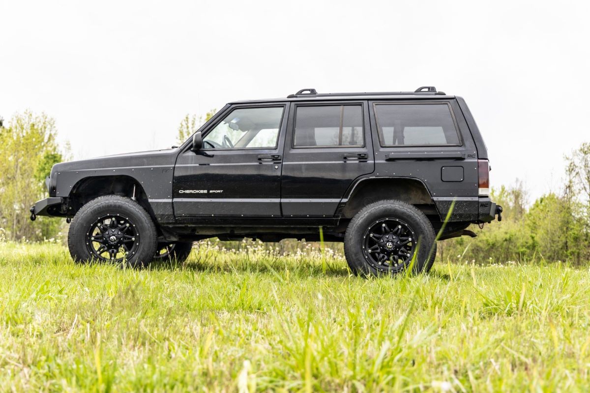 3 Inch Lift Kit | RR Springs | M1 | Jeep Cherokee XJ 2WD/4WD (84-01)