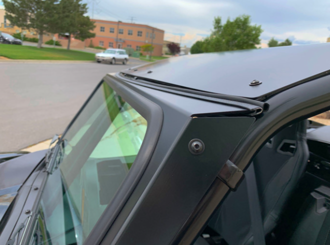 Wildcat XX Vented Glass Windshield with Wipers